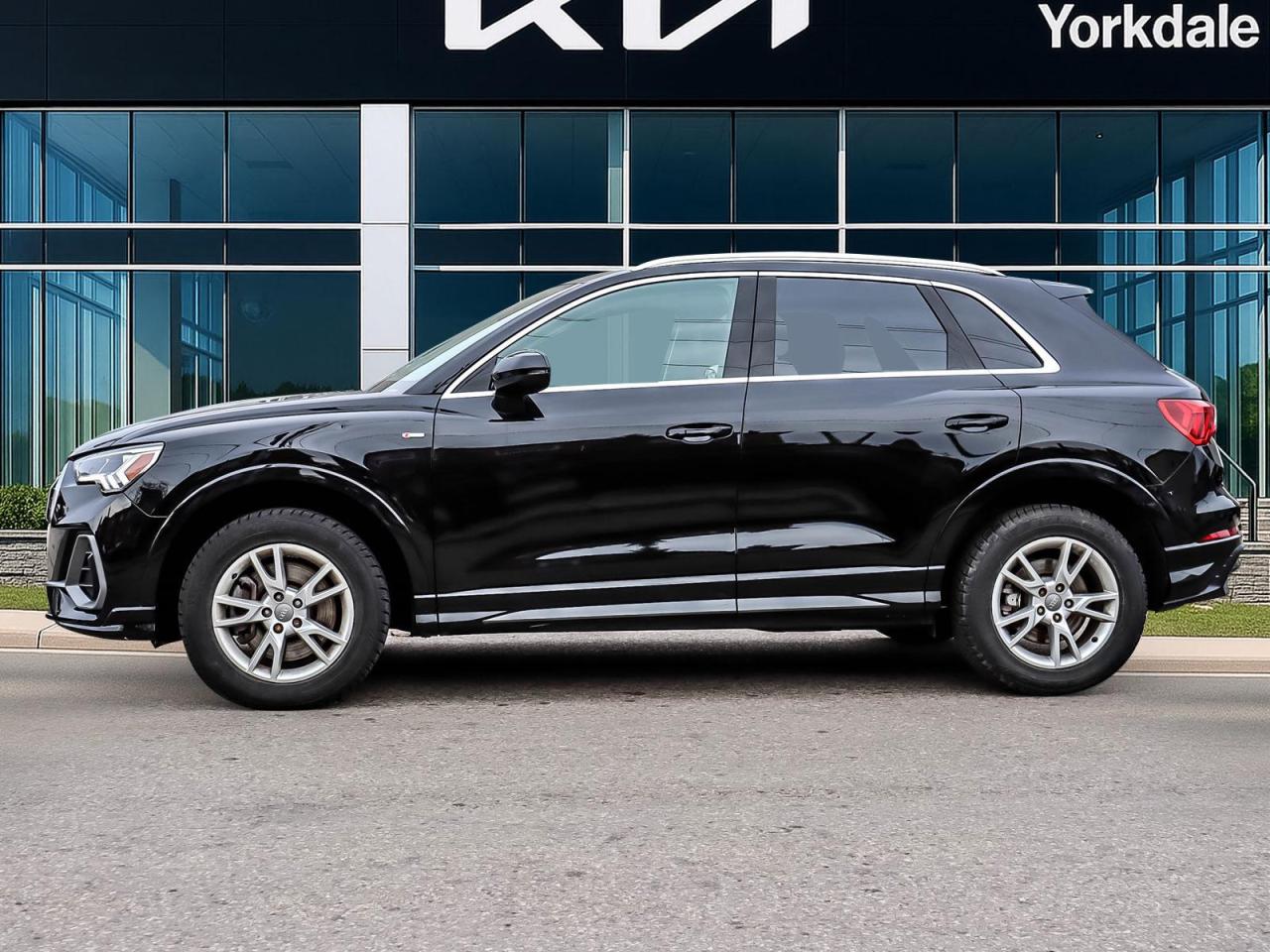 2019 Audi Q3 2.0T Progressiv Photo