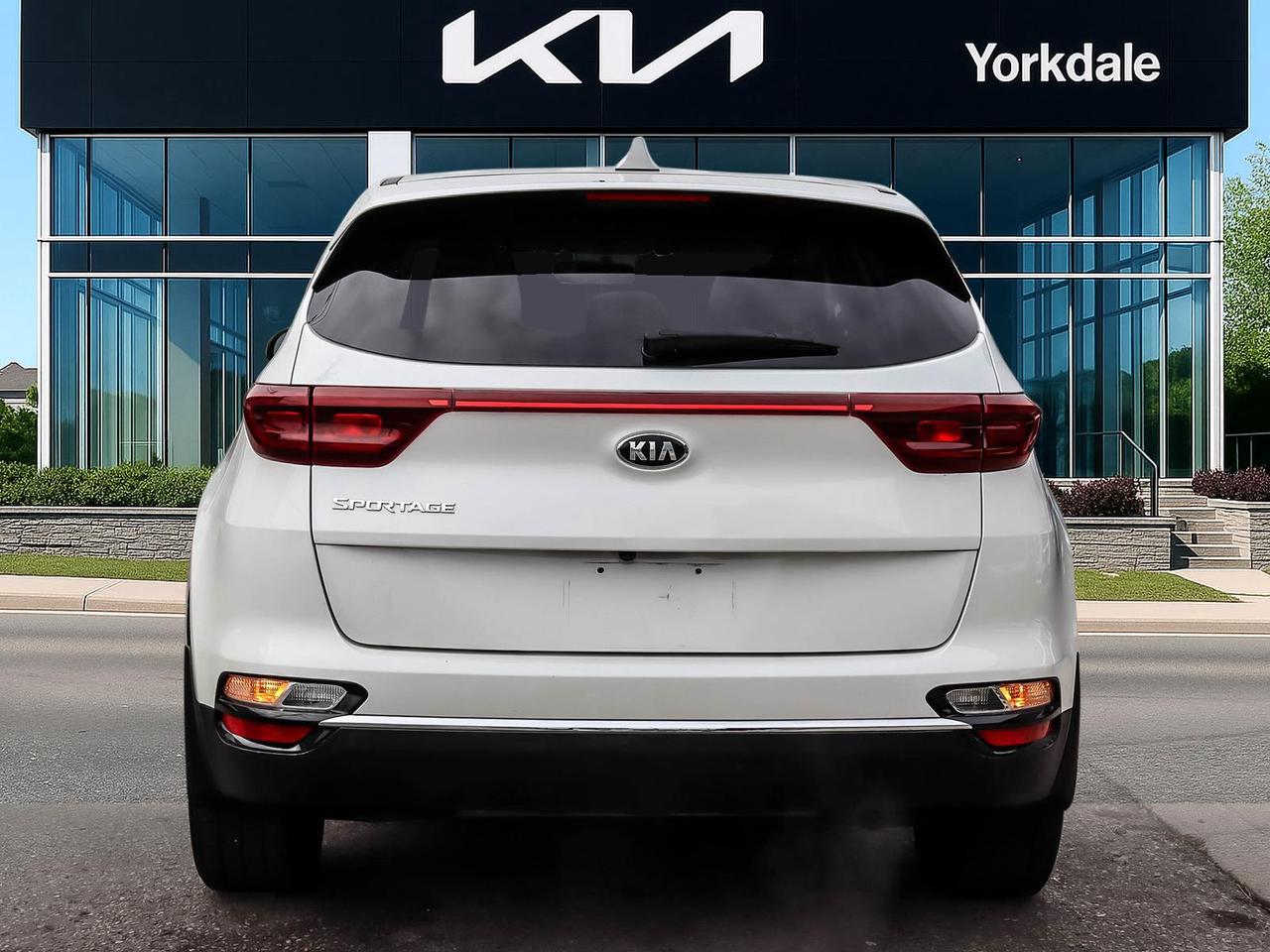 2021 Kia Sportage LX Photo2