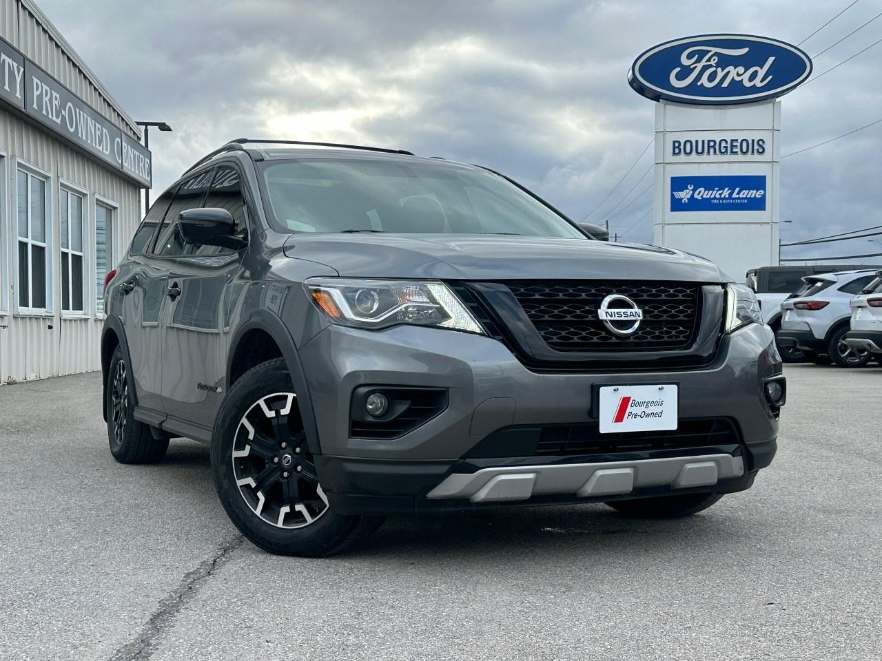 2020 Nissan Pathfinder 4x4 SL Premium Photo0