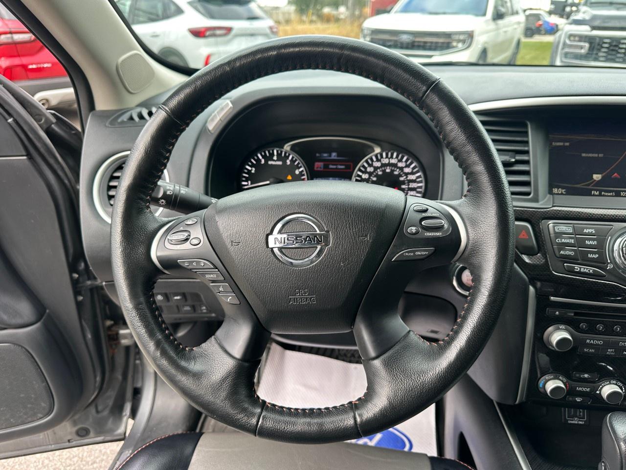 2020 Nissan Pathfinder 4x4 SL Premium Photo