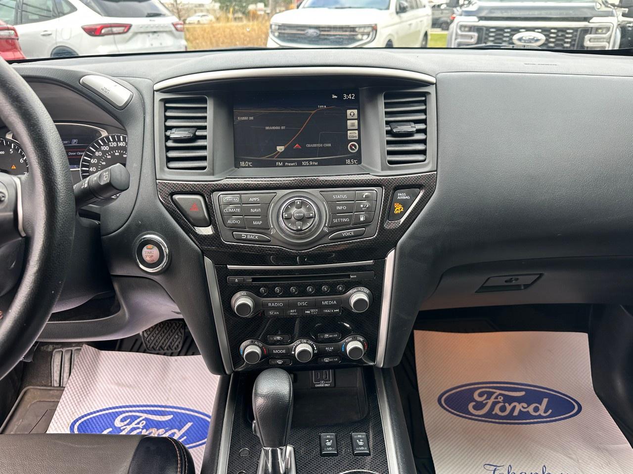 2020 Nissan Pathfinder 4x4 SL Premium Photo