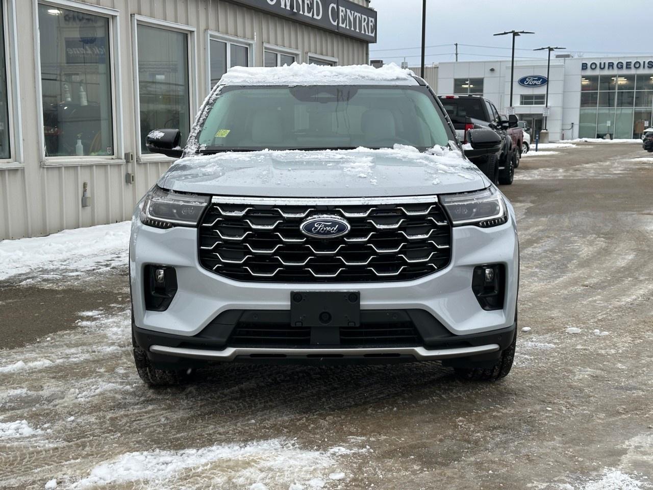 2026 Ford Explorer Platinum 4WD Photo2