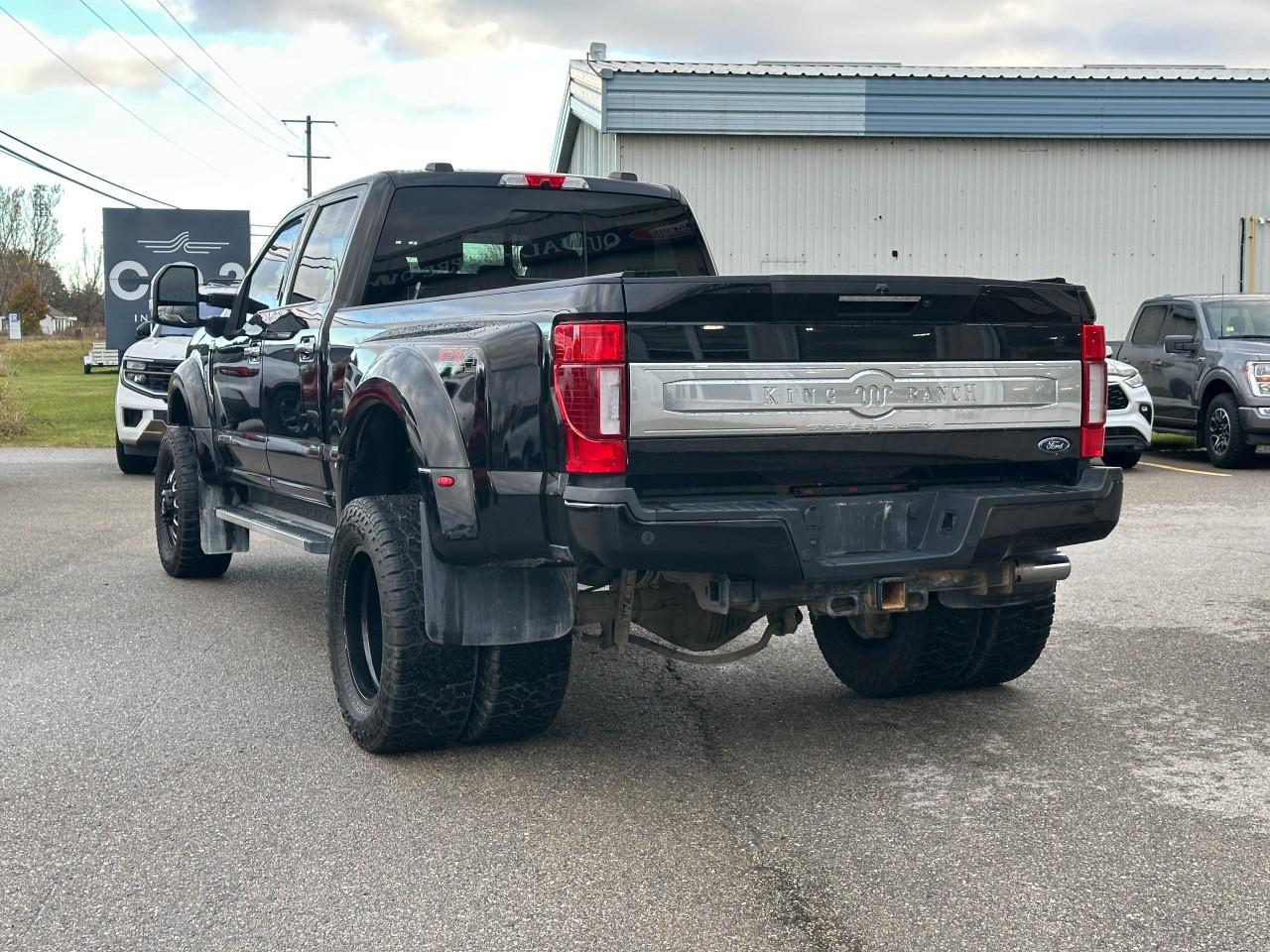 2022 Ford F-450 Super Duty DRW KING RANCH 4WD CREW CAB 8' BOX Photo