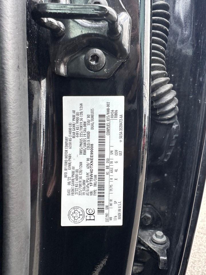 2022 Ford F-450 Super Duty DRW KING RANCH 4WD CREW CAB 8' BOX Photo