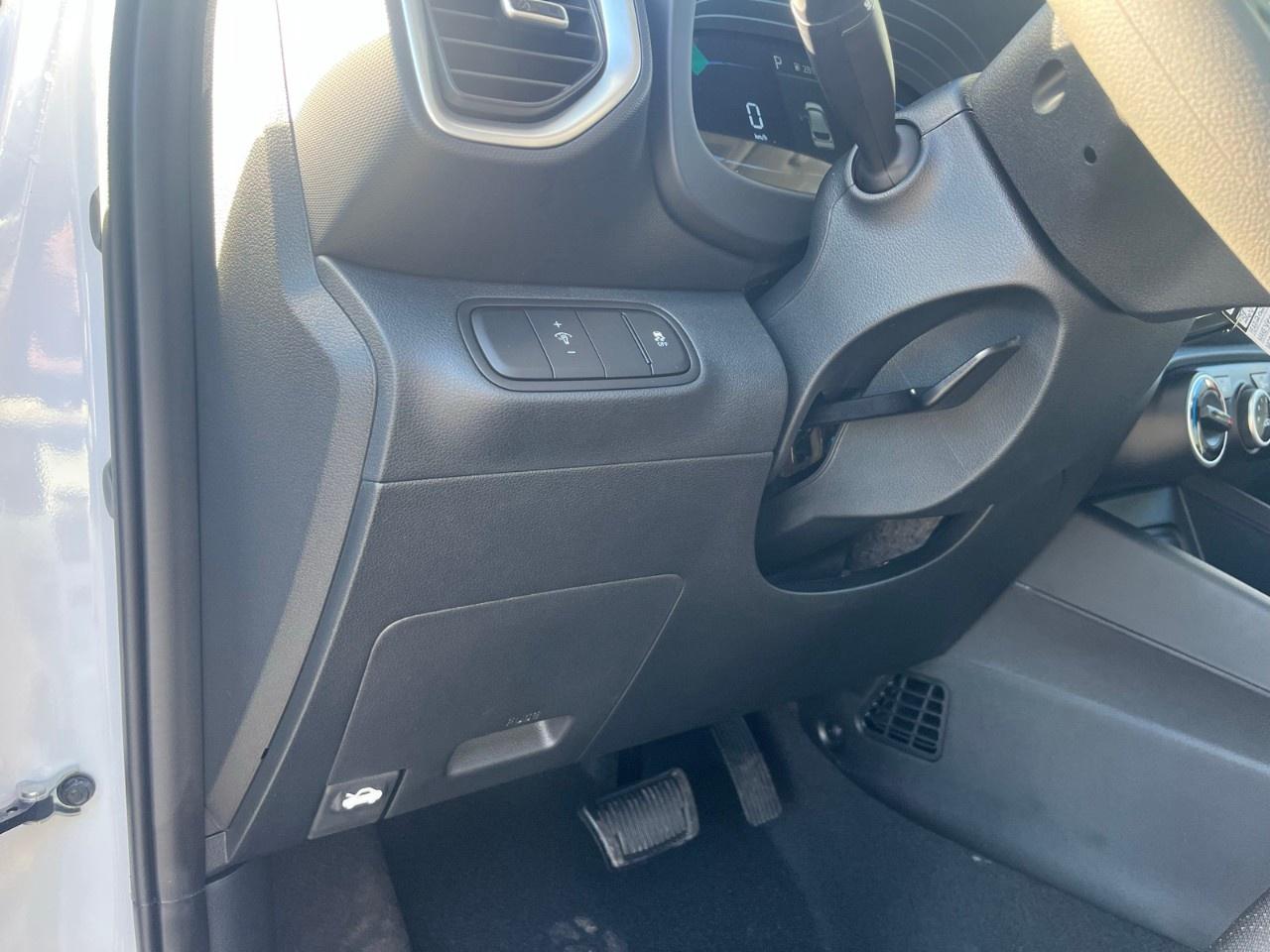 2026 Hyundai Venue Essential IVT Photo