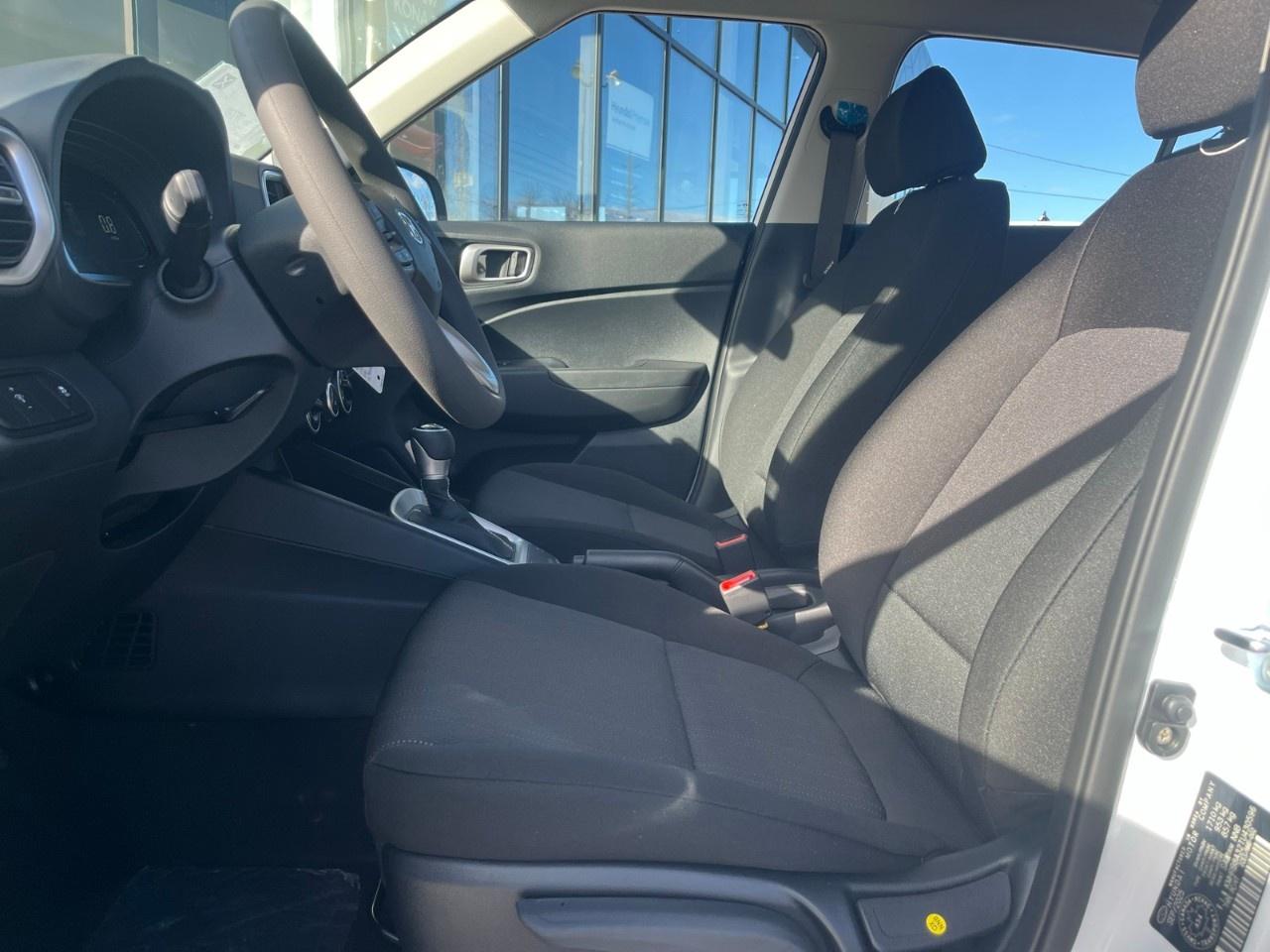 2026 Hyundai Venue Essential IVT Photo