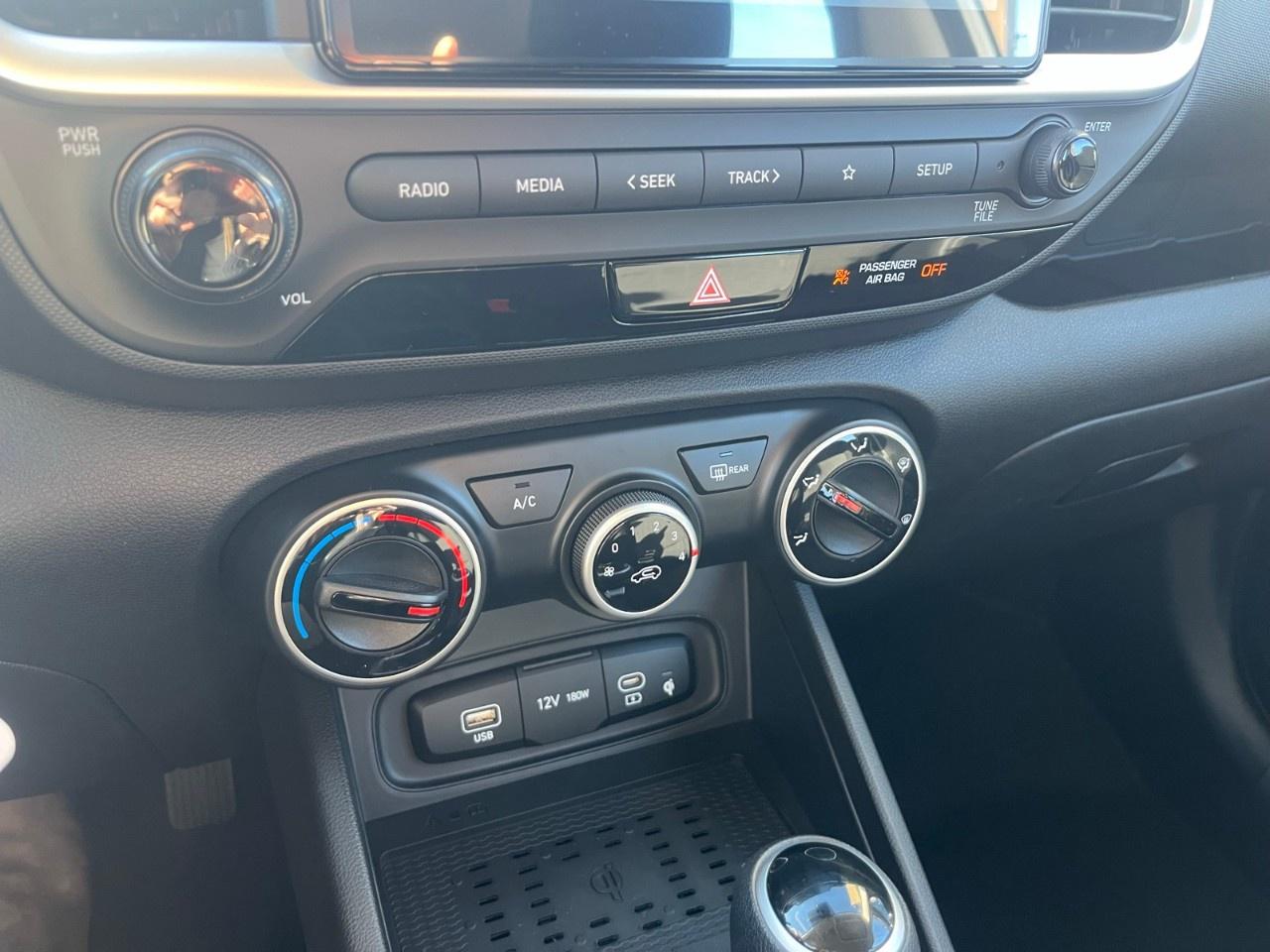 2026 Hyundai Venue Essential IVT Photo