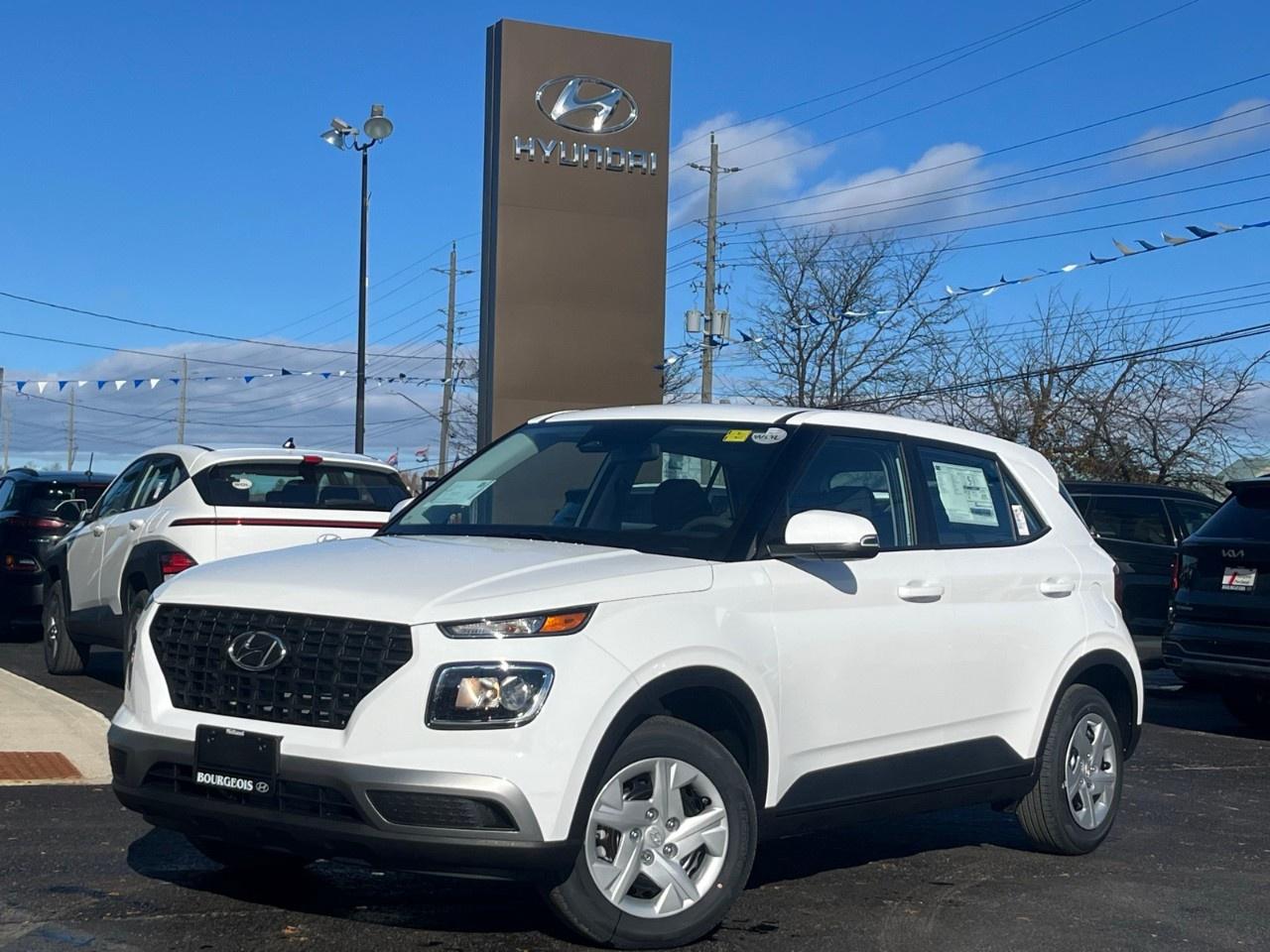 2026 Hyundai Venue Essential IVT Photo0