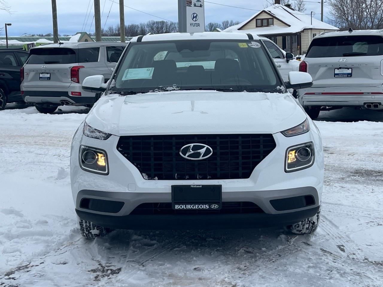 2026 Hyundai Venue Essential IVT Photo