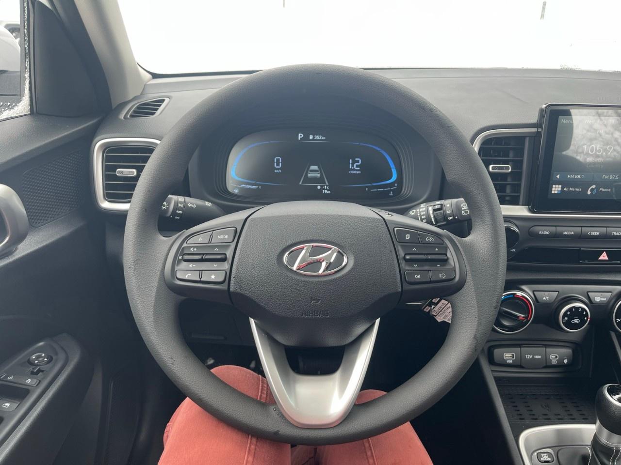2026 Hyundai Venue Essential IVT Photo