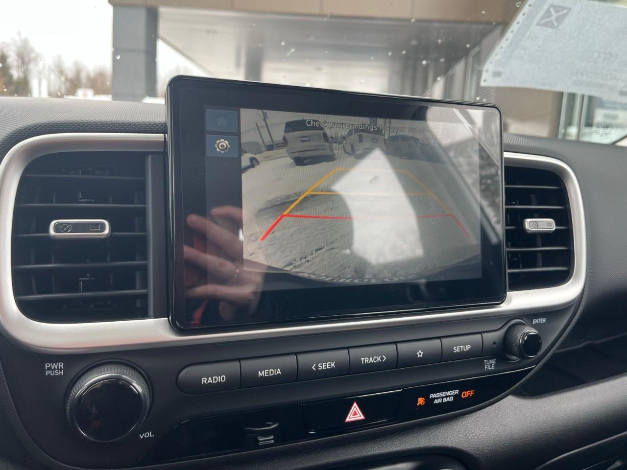 2026 Hyundai Venue Essential IVT Photo