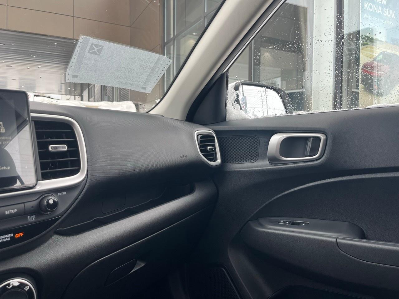 2026 Hyundai Venue Essential IVT Photo