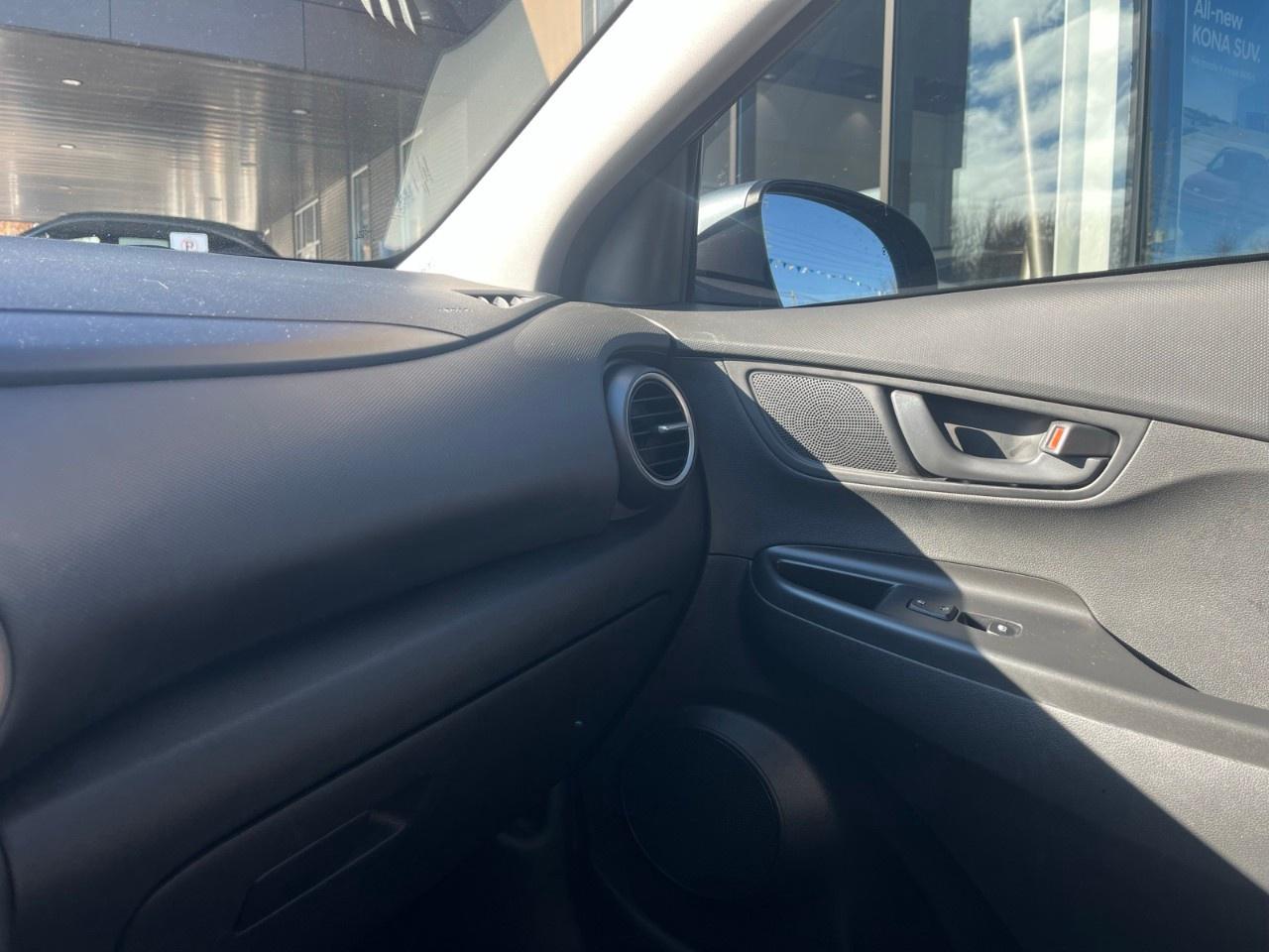 2021 Hyundai KONA 2.0L Preferred AWD Photo