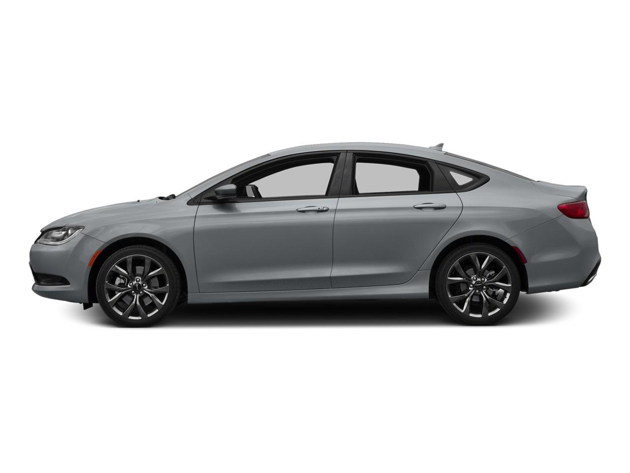 2015 Chrysler 200 4dr Sdn C FWD Photo2