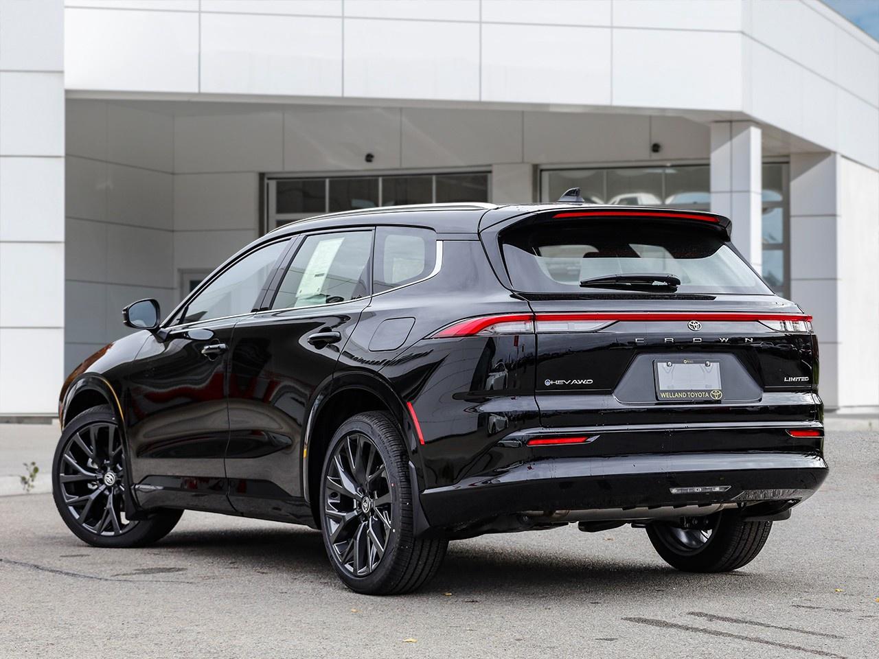 2025 Toyota Crown Signia Limited $2000 IN TOTAL SAVINGS!! Photo