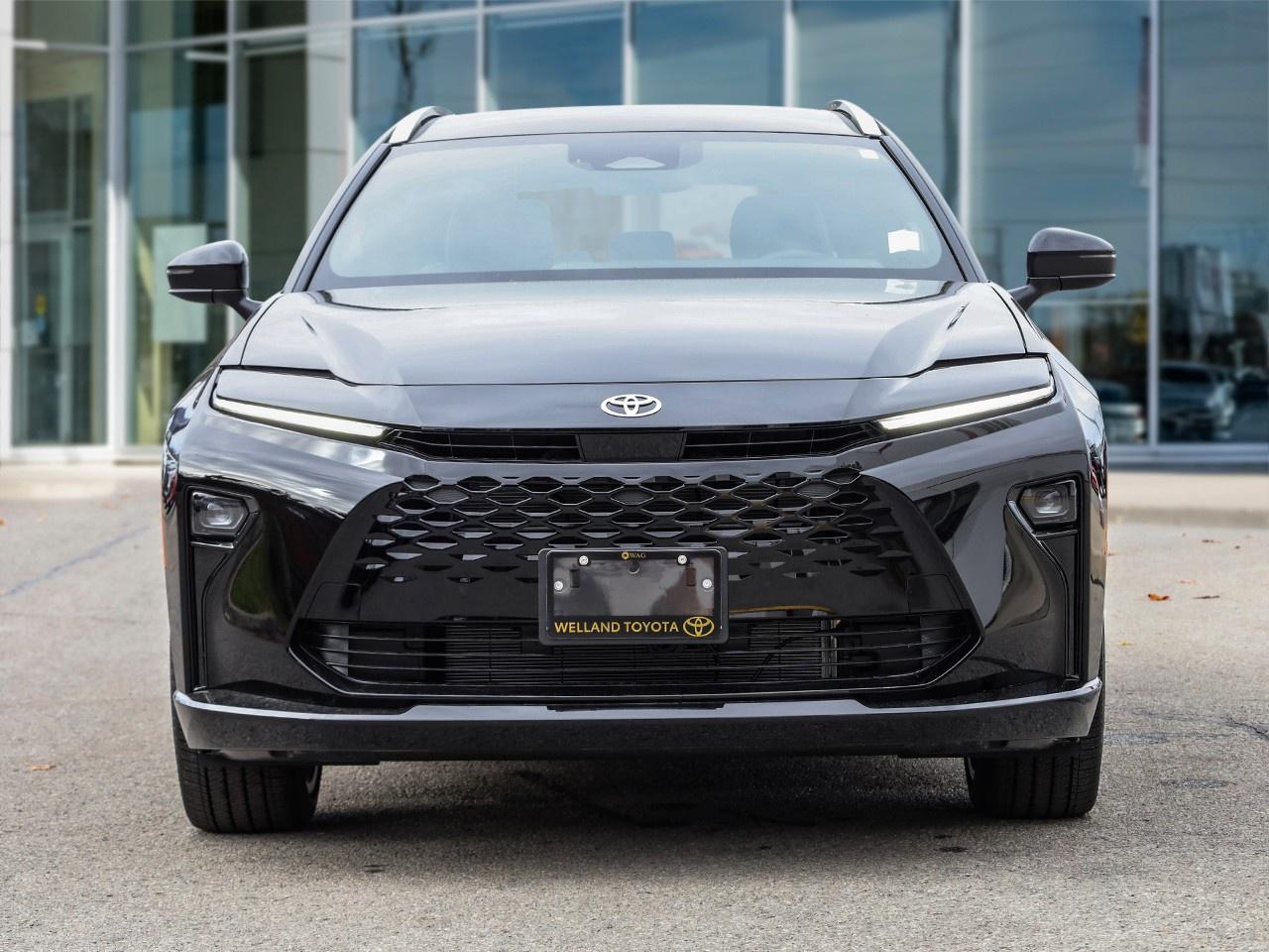 2025 Toyota Crown Signia Limited $2000 IN TOTAL SAVINGS!! Photo