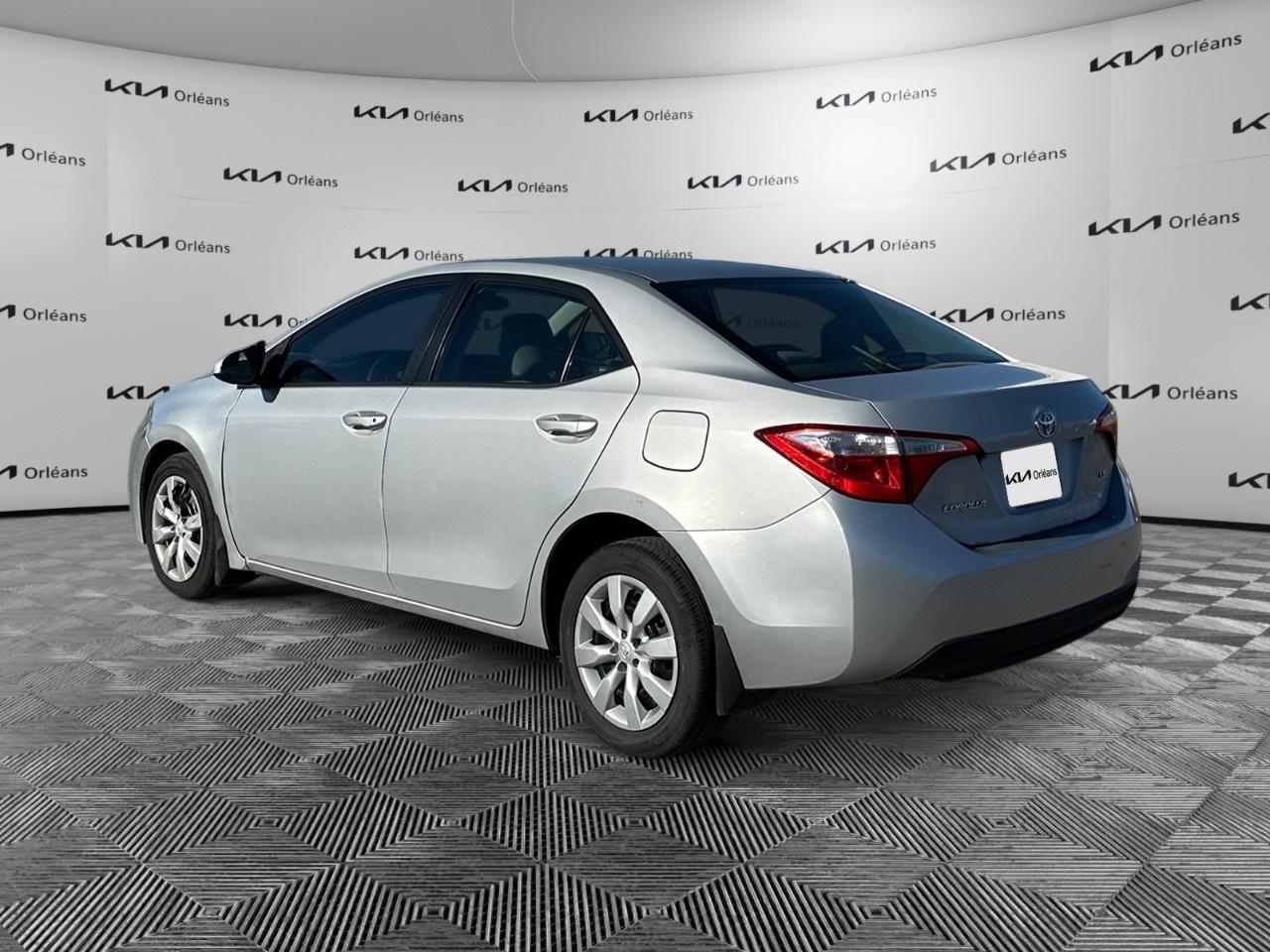 2016 Toyota Corolla  Photo3