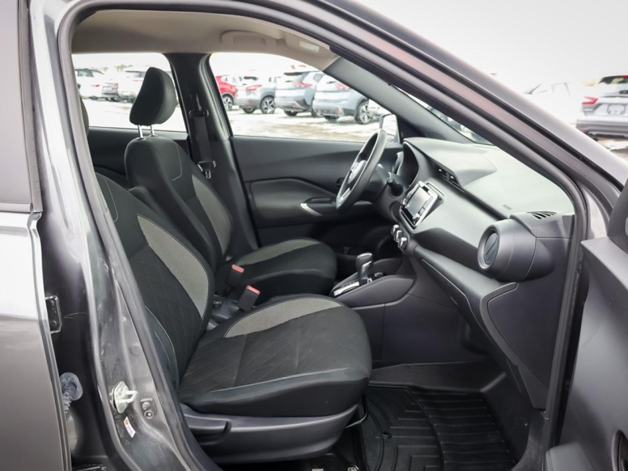 2020 Nissan Kicks S  -  Touch Screen - $89 B/W Photo