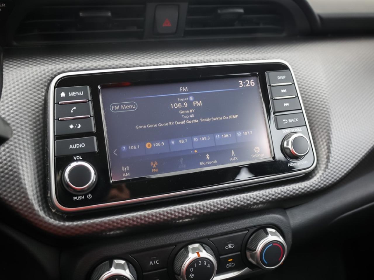 2020 Nissan Kicks S  -  Touch Screen - $89 B/W Photo