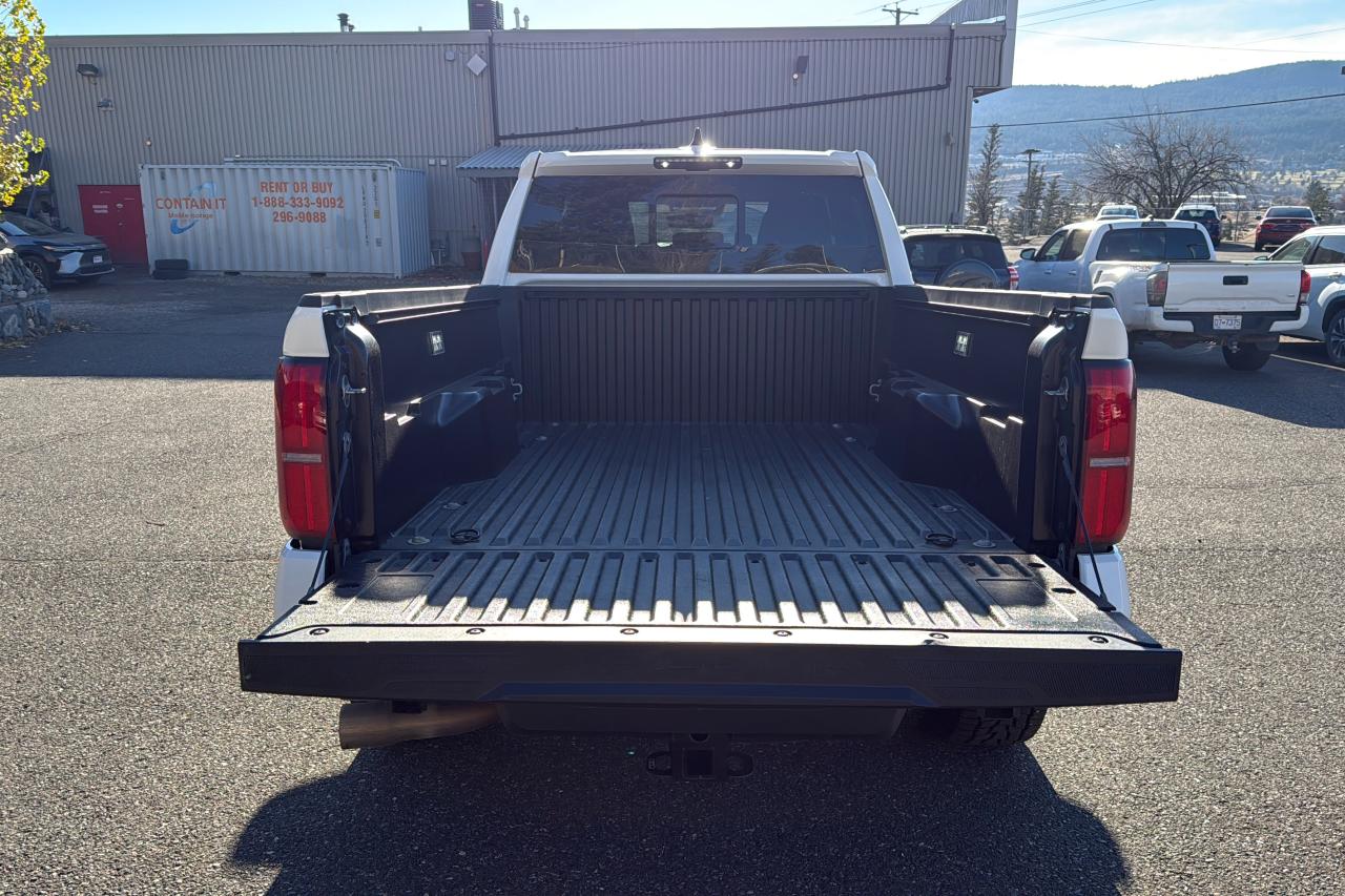 2024 Toyota Tacoma Double Cab AT TRD Sport Photo