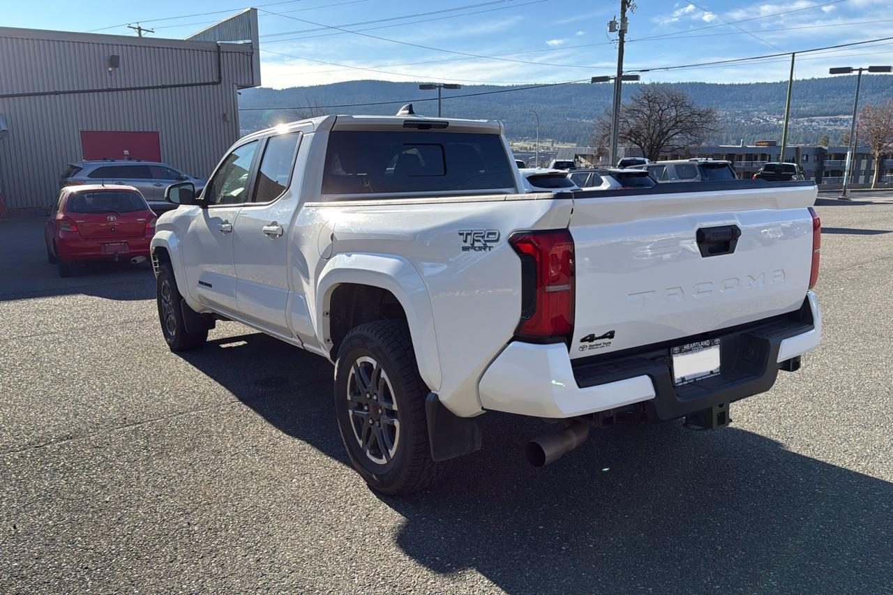 2024 Toyota Tacoma Double Cab AT TRD Sport Photo4
