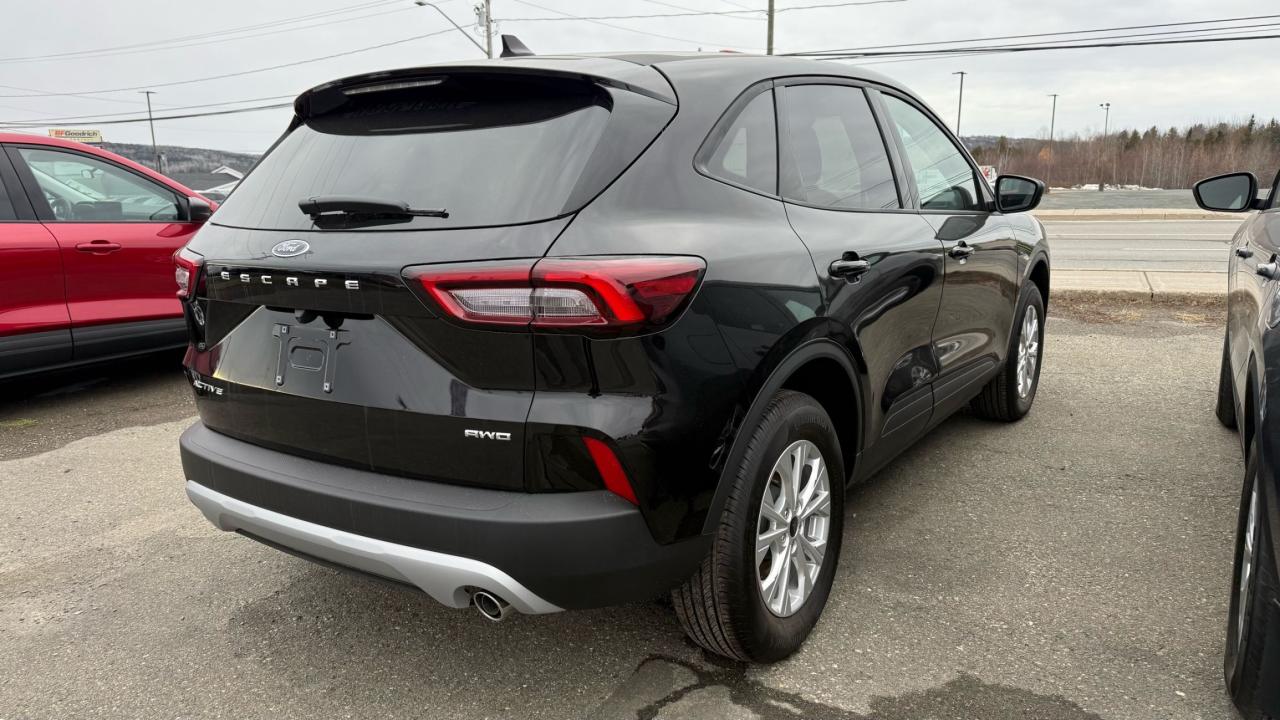 2026 Ford Escape Active® Photo2