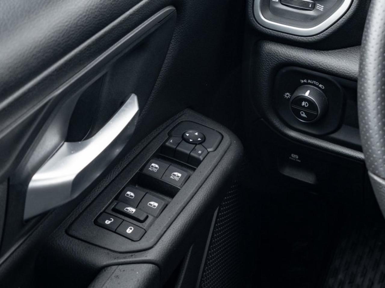 2026 RAM 1500 Express Photo