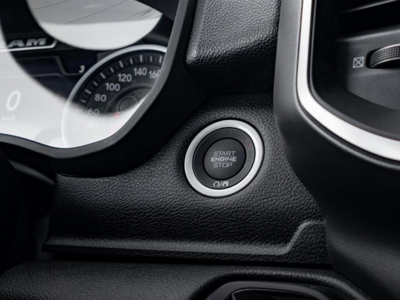 2026 RAM 1500 Express Photo