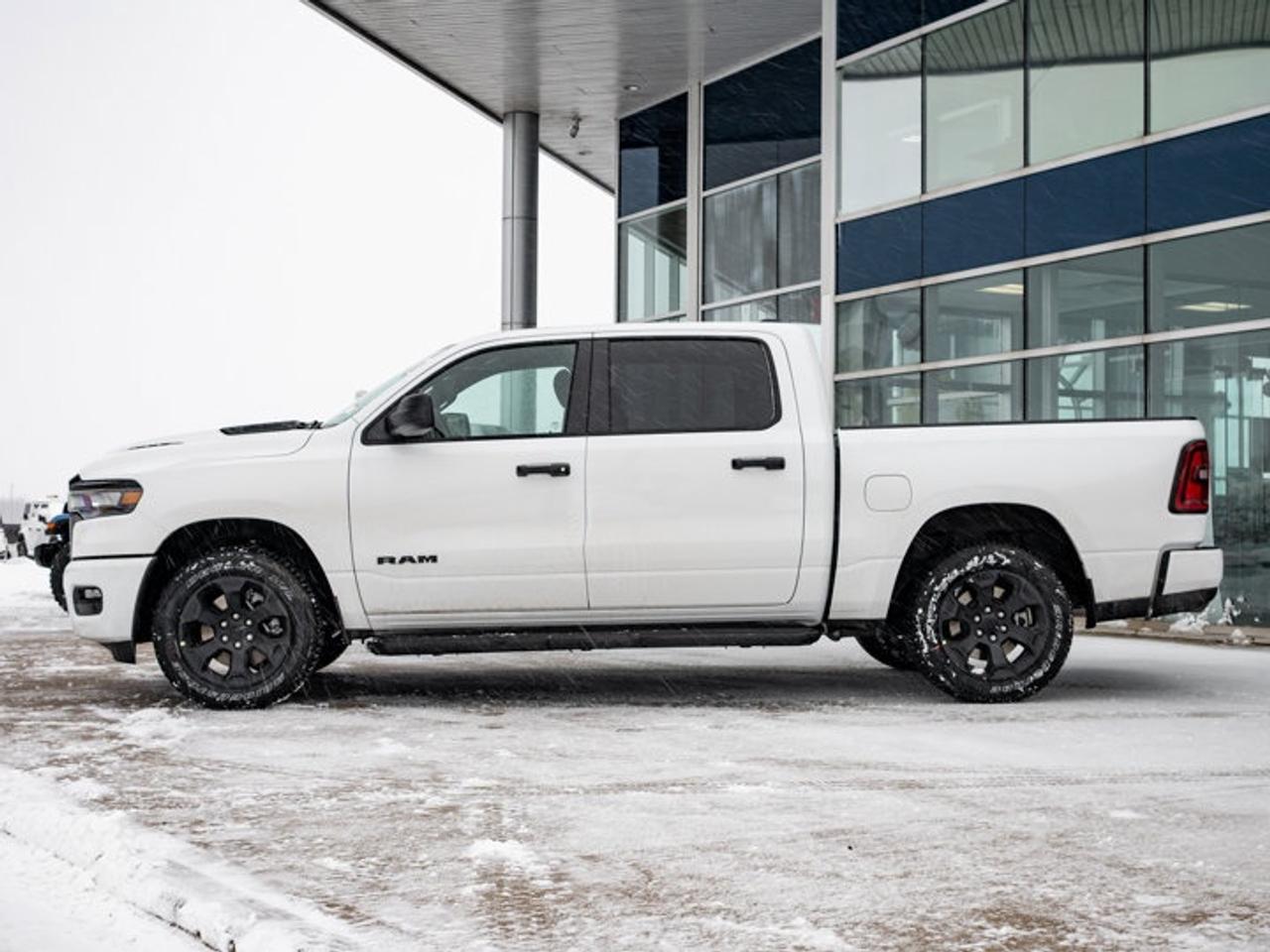 2026 RAM 1500 Express Photo4