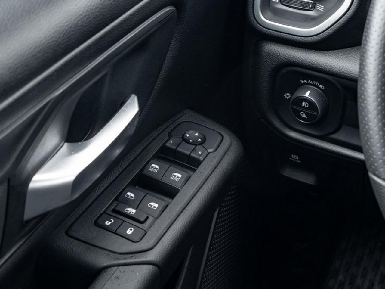 2026 RAM 1500 Express Photo