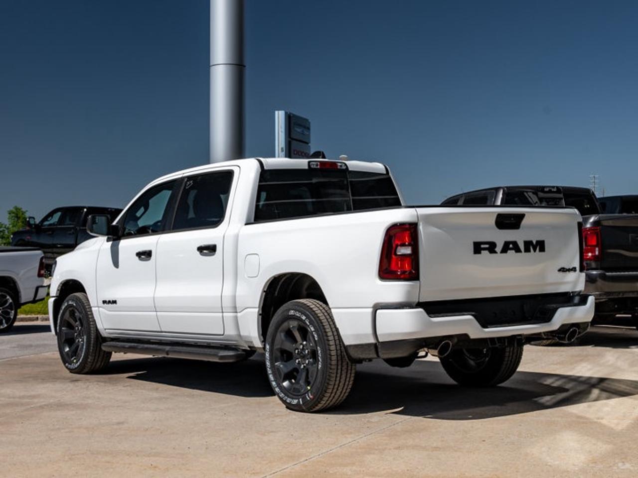 2026 RAM 1500 Express Photo