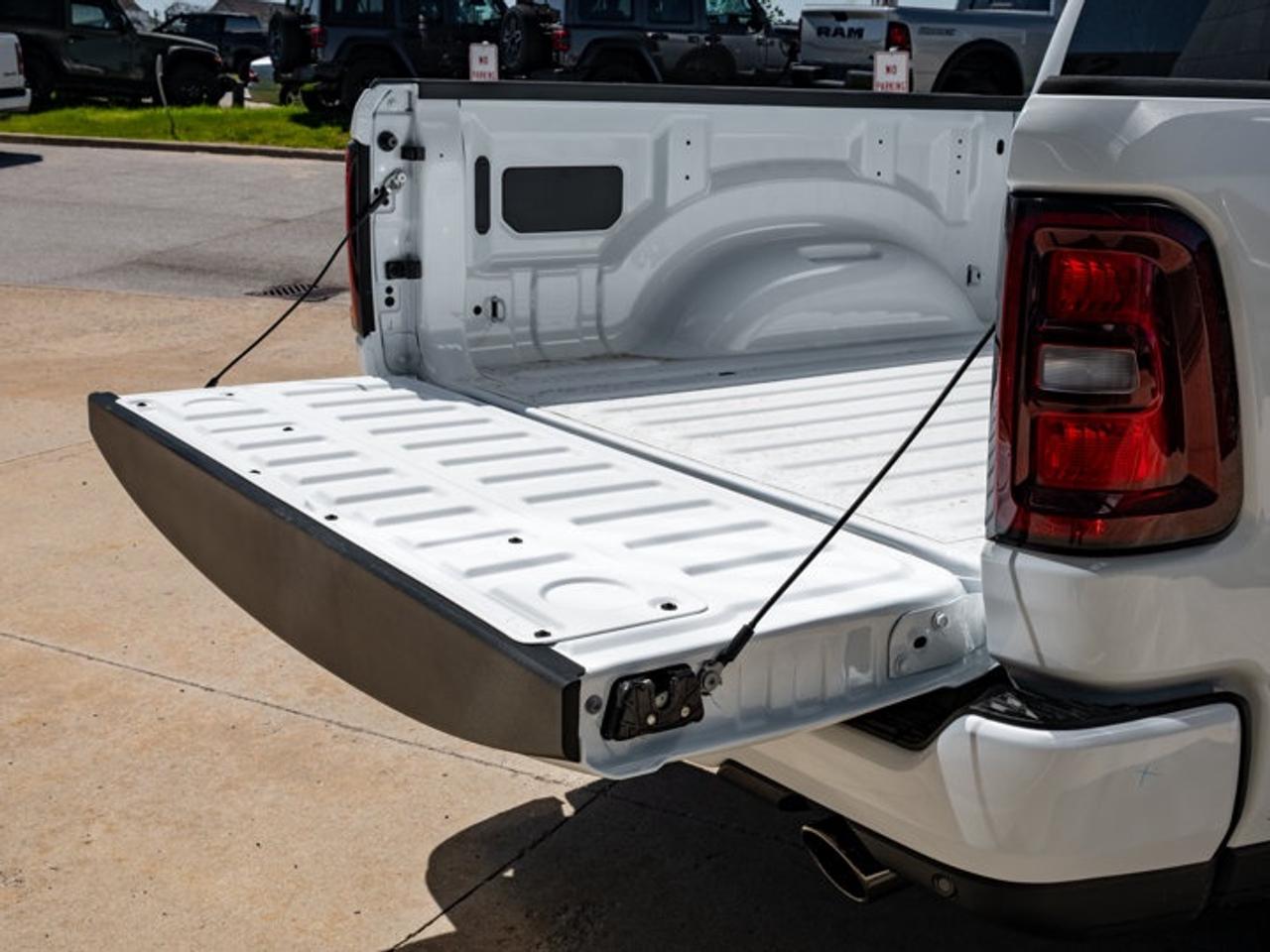 2026 RAM 1500 Express Photo