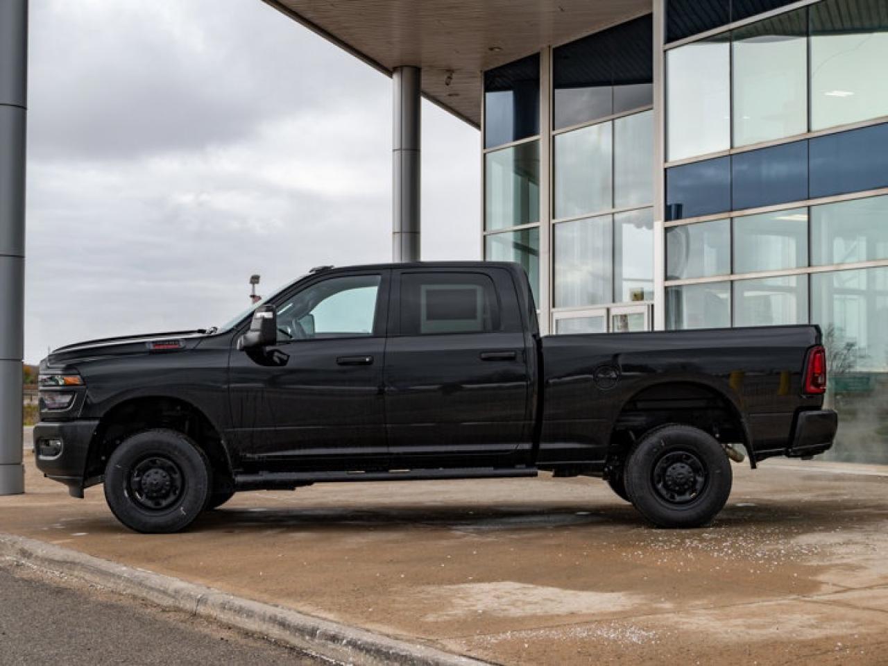 2026 RAM 2500 Tradesman Photo4