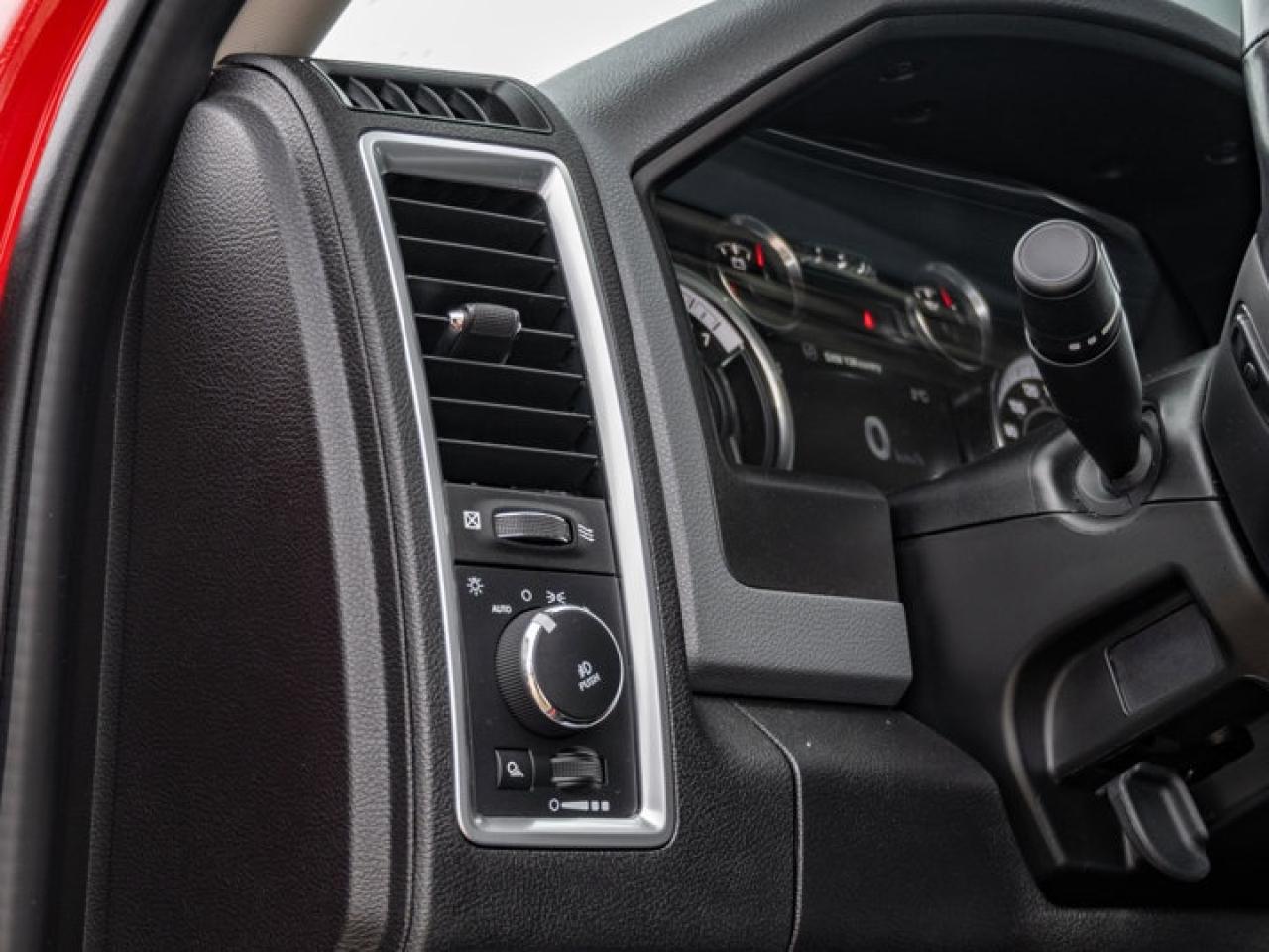 2019 RAM 1500 Classic WARLOCK Photo