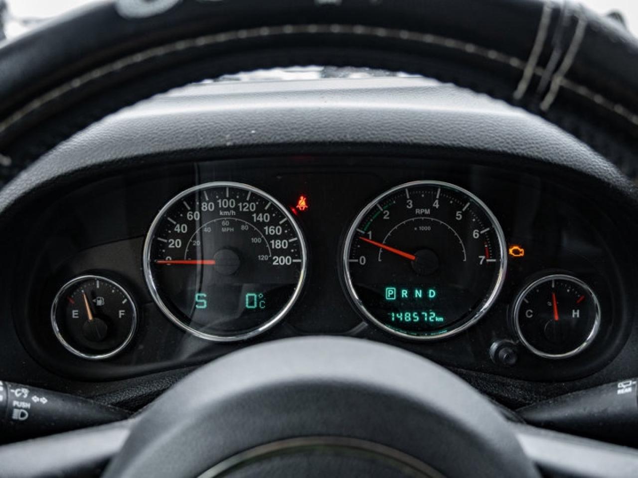 2016 Jeep Wrangler Sahara Photo2