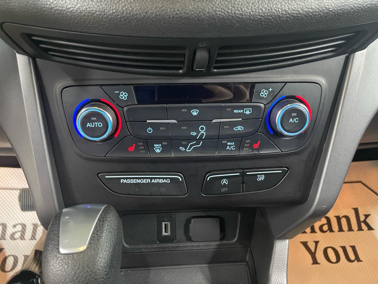 2017 Ford Escape SE Photo11