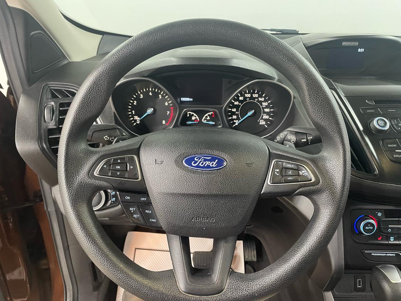 2017 Ford Escape SE Photo7