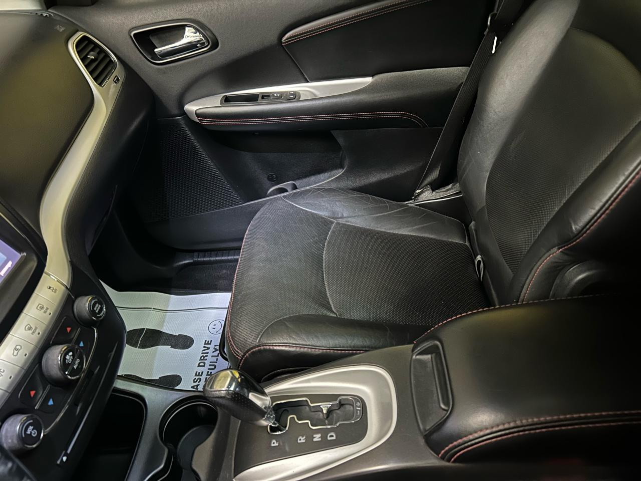 2015 Dodge Journey R/T Rallye - Photo #12