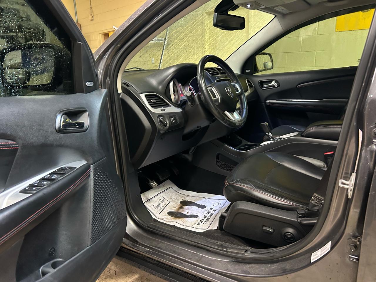 2015 Dodge Journey R/T Rallye - Photo #8