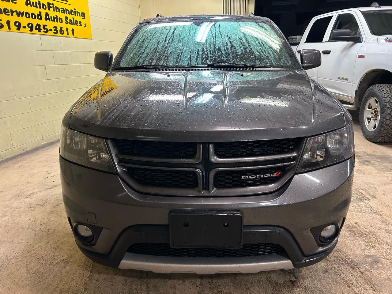 2015 Dodge Journey R/T Rallye - Photo #7