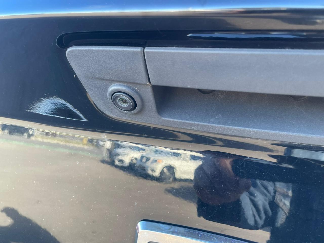 2015 RAM 1500 4WD Crew Cab 140.5" Laramie NAVIGATION LEATHER - Photo #13