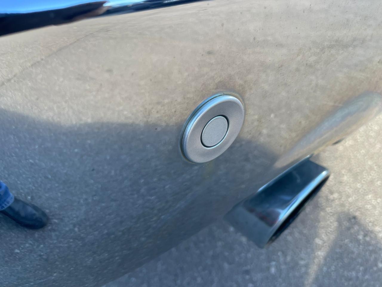 2015 RAM 1500 4WD Crew Cab 140.5" Laramie NAVIGATION LEATHER - Photo #11