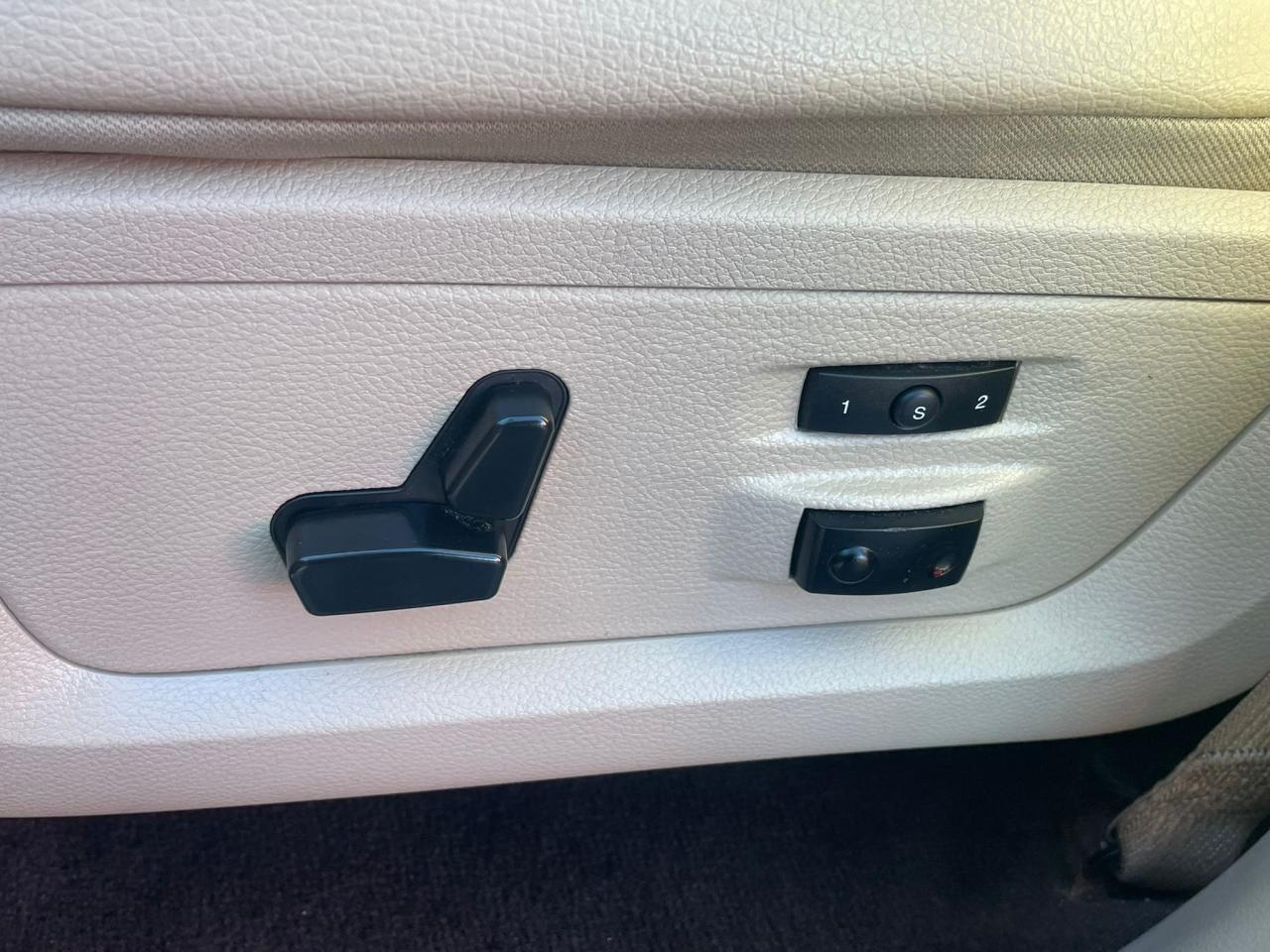 2015 RAM 1500 4WD Crew Cab 140.5" Laramie NAVIGATION LEATHER - Photo #14