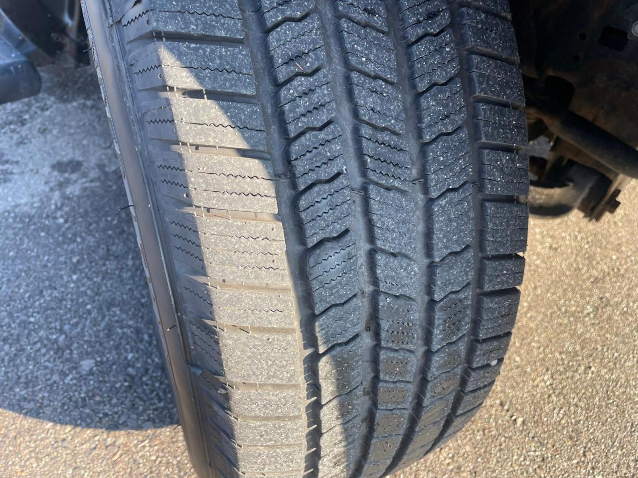 2015 RAM 1500 4WD Crew Cab 140.5" Laramie NAVIGATION LEATHER - Photo #30