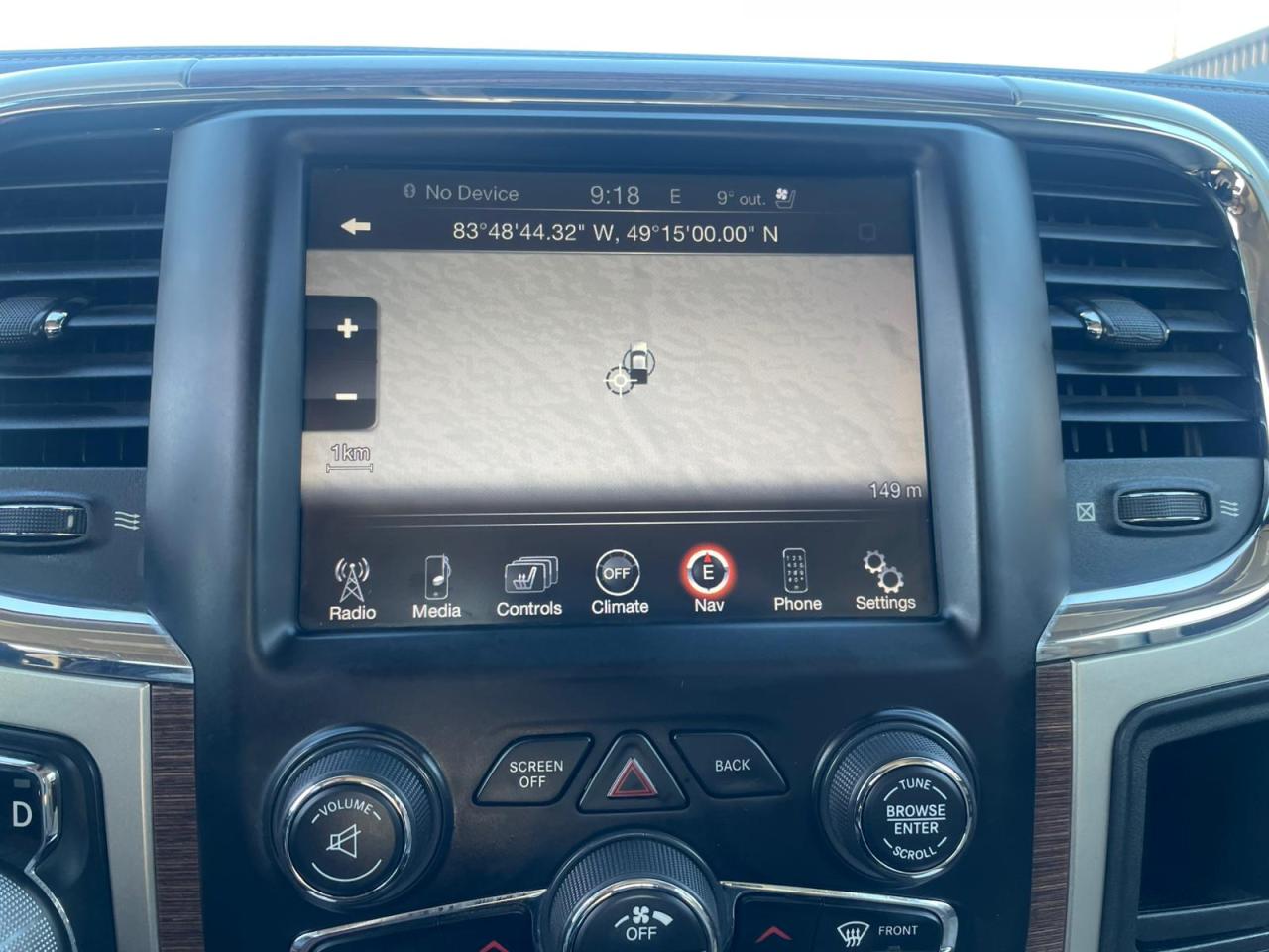 2015 RAM 1500 4WD Crew Cab 140.5" Laramie NAVIGATION LEATHER - Photo #27