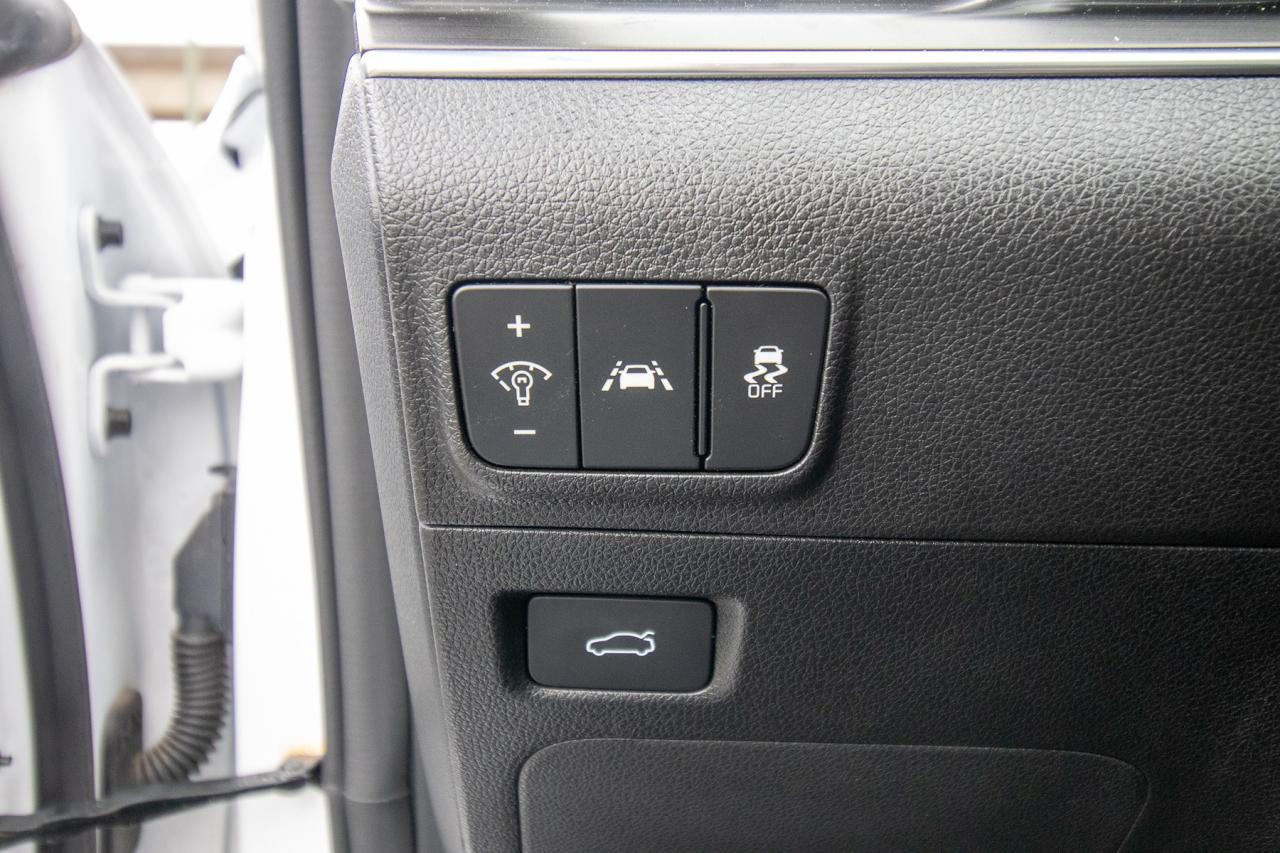 2023 Kia K5 GT Photo5