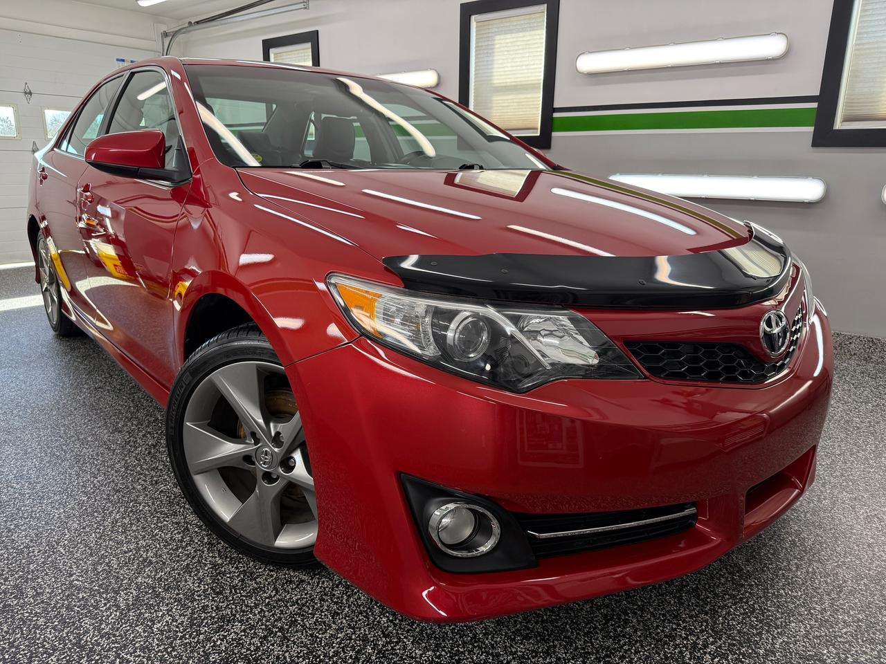2014 Toyota Camry SE - Photo #1