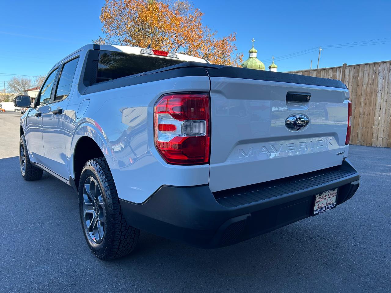 2023 Ford Maverick XLT Photo2