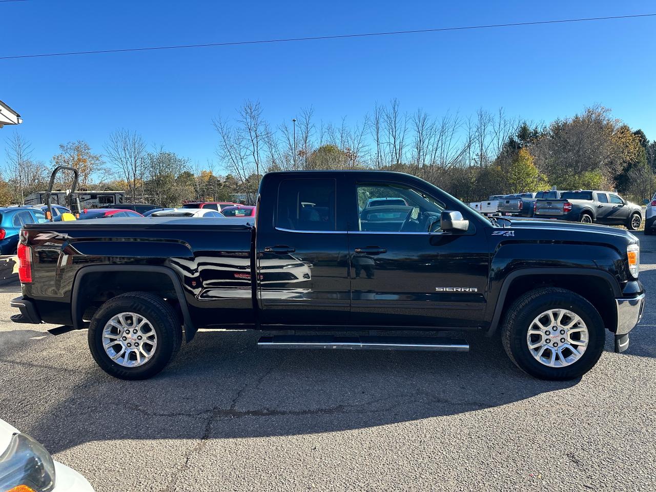 2014 GMC Sierra 1500 SLE 4x4 DoubleCab Cloth BackupCam Bluetooth XM A/C Photo4