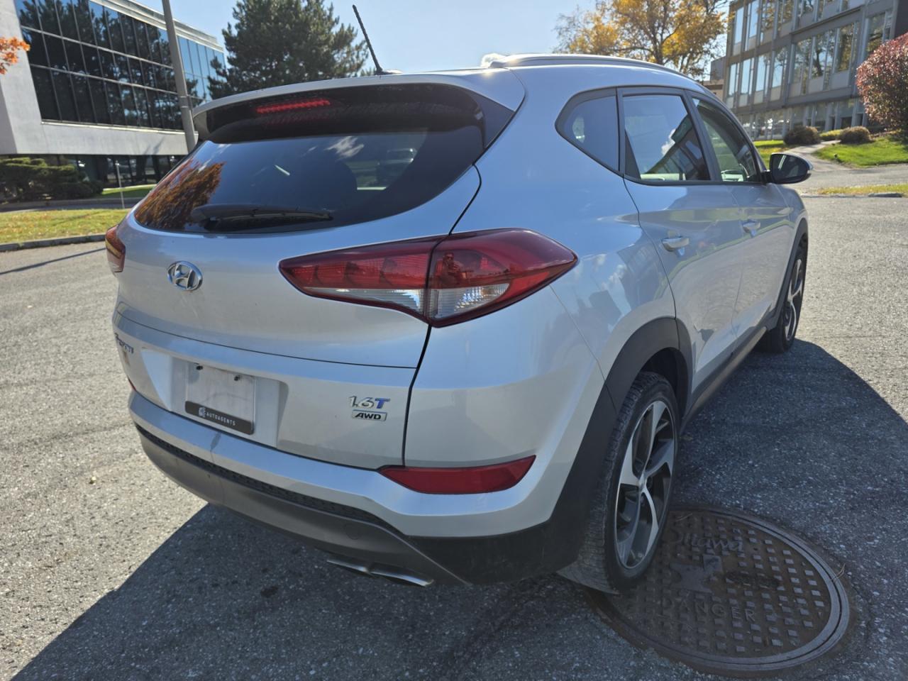 2016 Hyundai Tucson Eco AWD - Photo #4